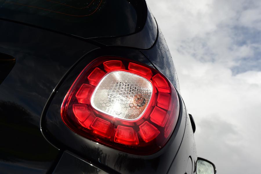 Детали экстерьера Smart ForTwo Xclusive Coupe by Brabus 2016 года  (UK) (фото 5 из 13)